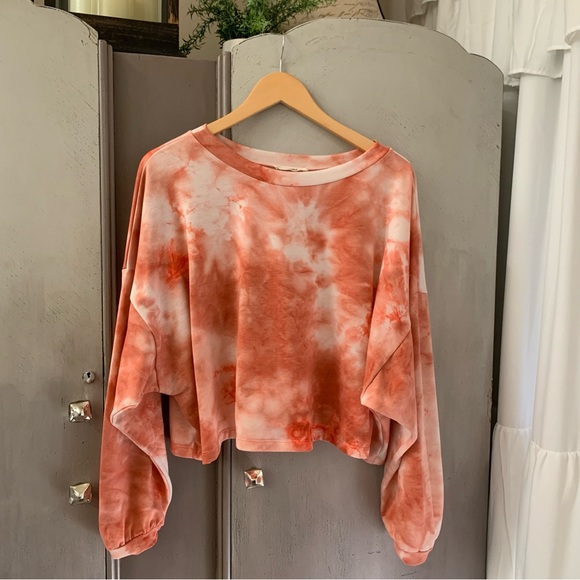 eesome Tops - Tie Dye Cropped Top Long Sleeve